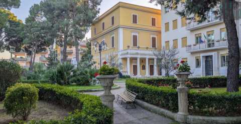 Ville antiche, giardini e chiese in un unico complesso: è l'enorme Istituto De Mattias di Bari